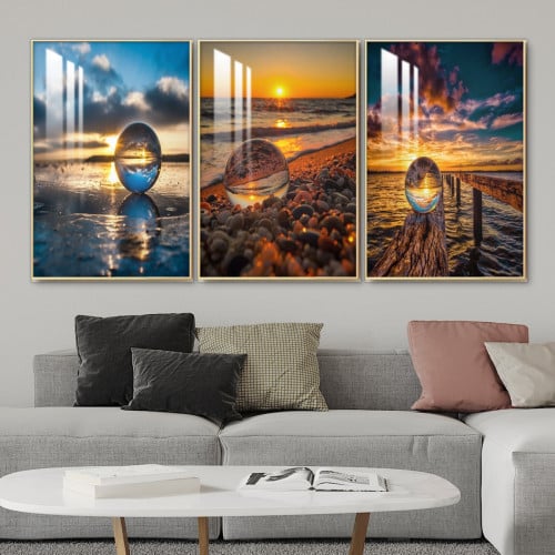 ثلاث لوحات جدارية مع برواز واكريلك شفاف