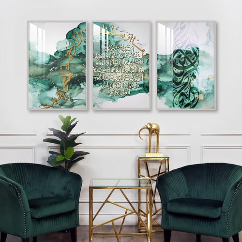 ثلاث لوحات جدارية مع برواز واكريلك شفاف