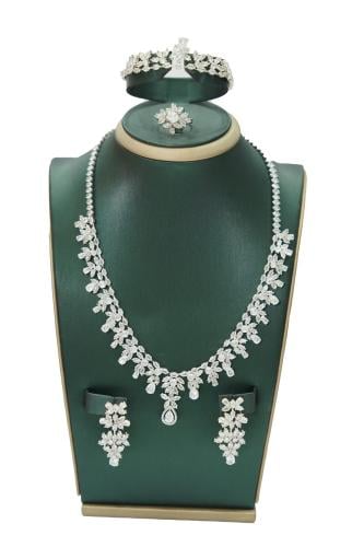 طقم زركون قطع مكون من سلسال + حلق + سوار + خاتم