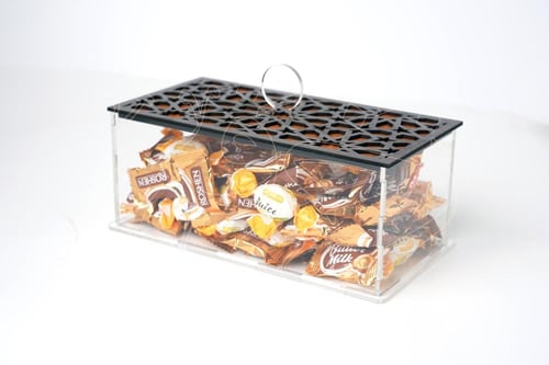 بوكس حلا أكريلك شفاف مع خشب