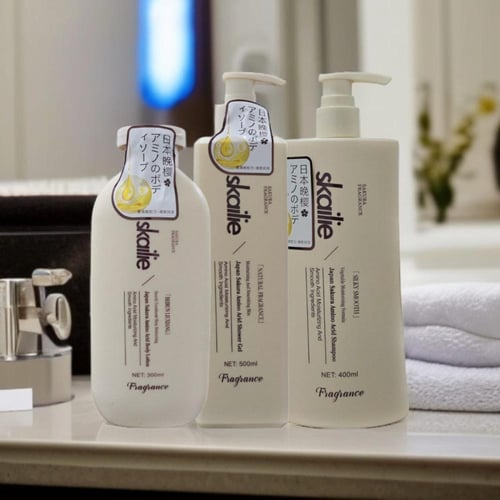 سكايلي مجموعة الساكورا الياباني شامبو + شاور جل +...