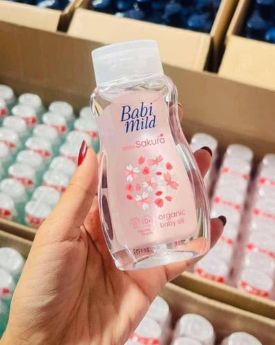 زيت الساكورا الأبيض لترطيب وحماية البشرة من بابي م...