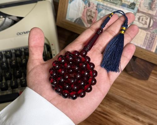 بكلايت عنابي شفاف كركوشه