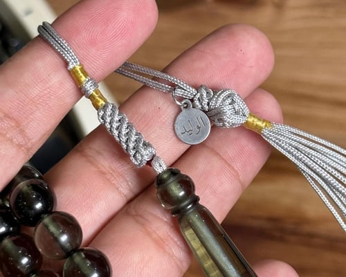 نحت على قطعة صغيرة خاصة للسبح