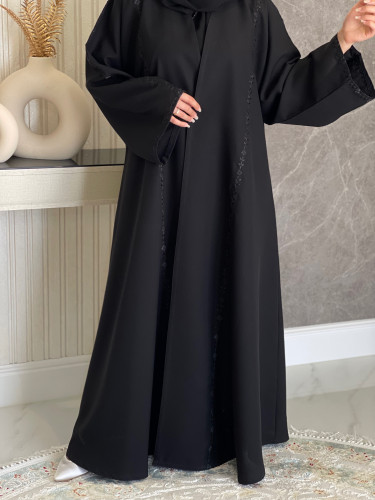 عباية سوداء كريب لمار بتطريز أنيق أسود