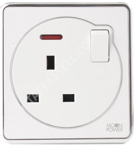 فيش 13 امبير بمفتاح عصر ابيض فضي