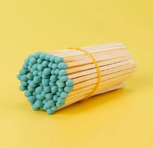 أعواد ثقاب ملونة عدد 20 حبة