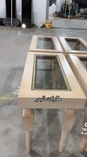 8 طاولات خدمه