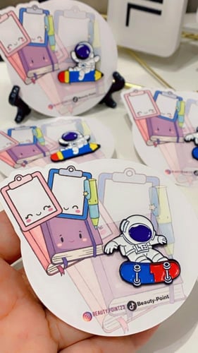 بروشات الفضاء