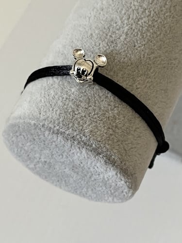 اسوارة ميكي ماوس