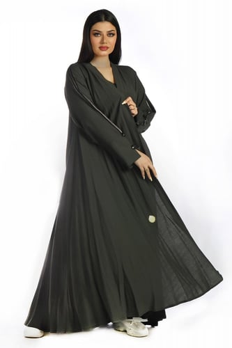 عباية كلوش منسوجة من قماش الكريب السعودي مع طرحتها