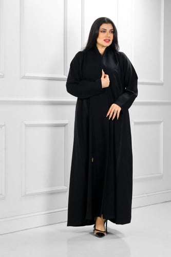 عباية نصف كلوش منسوجة من قماش كريب الفاخر مع طرحته...