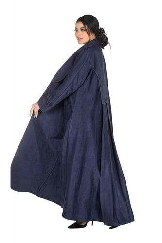 عباية شتوية كحلي من قماش الشمواه الناعم مع طرحتها