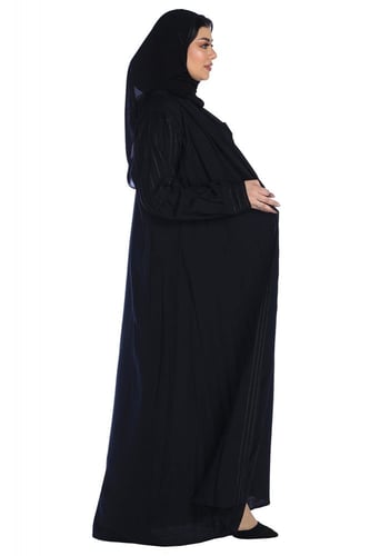 عبايه كسرات سوداء بقماش الكريب السعودي مع طرحتها