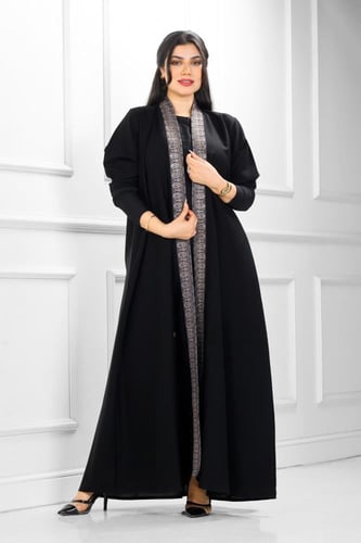 عباية اياقه نصف كلوش منسوجة من قماش الكريب الفاخر...