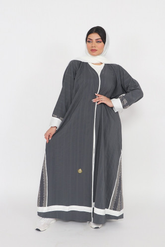 عباية ملونة منسوجة من قماش كريب مقلم ناعم مع طرحته...