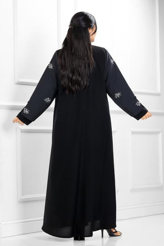 عباية قلاب نصف كلوش منسوجة من قماش كريب الفاخر مع...