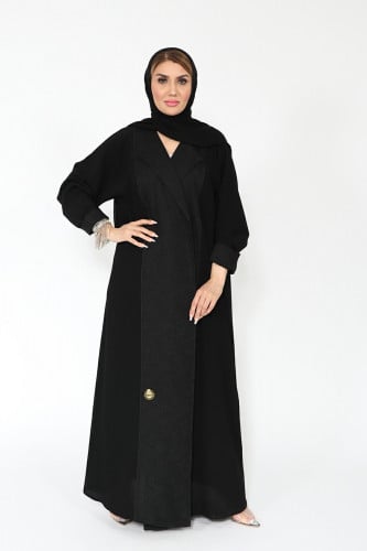 عباية منسوجة من قماش راما الأصلي مع طرحتها.