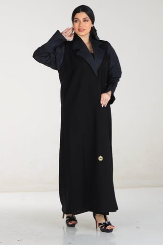 عبايه سوداء قلاب كريب مع طرحتها