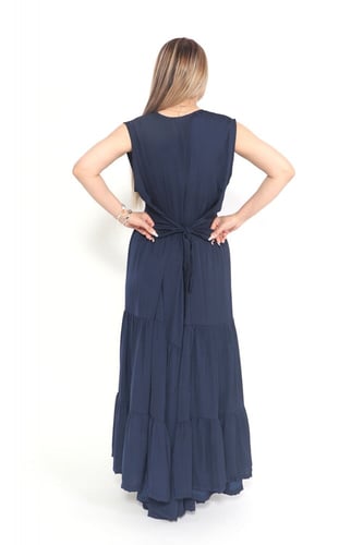 فستان بكسرات لون كحلي قماش حرير مغسول