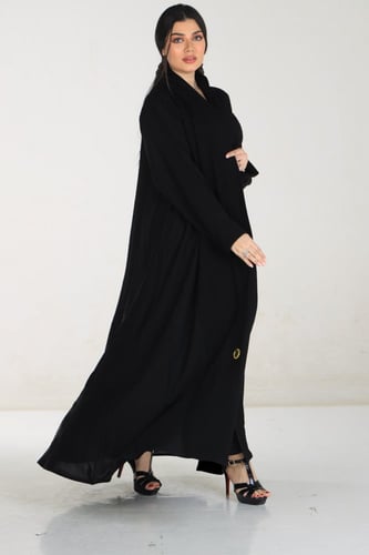 عبايه لف سوداء بقماش الكريب الطايح مع طرحتها