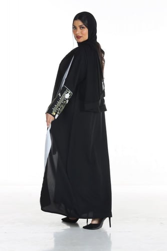 عبايه كريب تطريز ملون منسوجة من قماش الكريب الفاخر