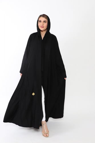 عباية كلوش ساده بتطريز في الكم منسوجة من قماش الصا...