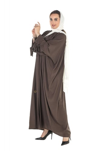 عباية نصف فراشة منسوجة من قماش الكريب الطايح مع طر...