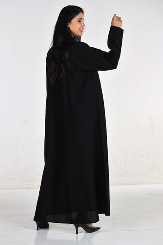 عبايه كريب ياقه دبل مع طرحتها