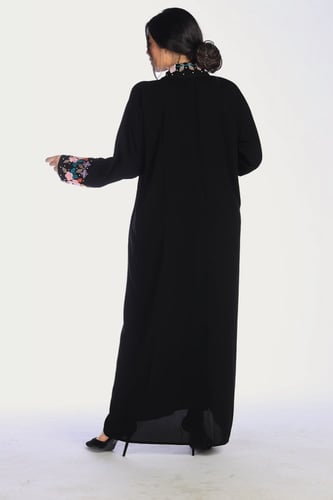 عباية منسوجة من القماش الملكي الفاخر مع طرحتها