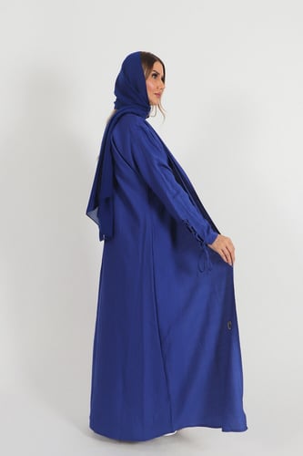 عباية منسوجة من قماش الكريب السعودي مع طرحتها