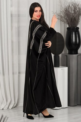 عباية بشت شتوية سوداء من قماش المخمل الناعم مع طرح...