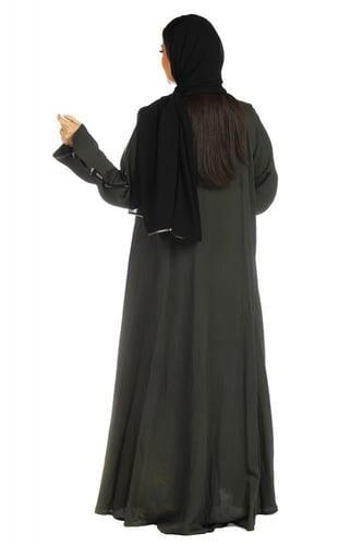 عباية كلوش منسوجة من قماش الكريب السعودي مع طرحتها