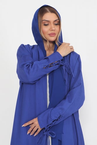 عباية منسوجة من قماش الكريب السعودي مع طرحتها