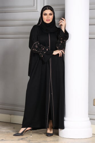 عباية مناسبات سوداء بتطريز ورد ملون في الكم من قما...