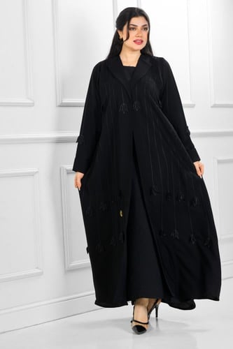 عباية قلاب منسوجة من قماش الكريب الطايح مع طرحتها