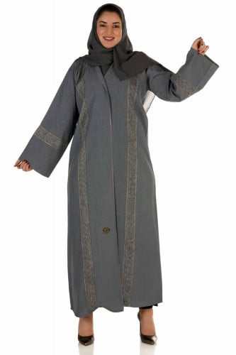 عباية منسوجة من قماش الكريب الناعم مع طرحتها