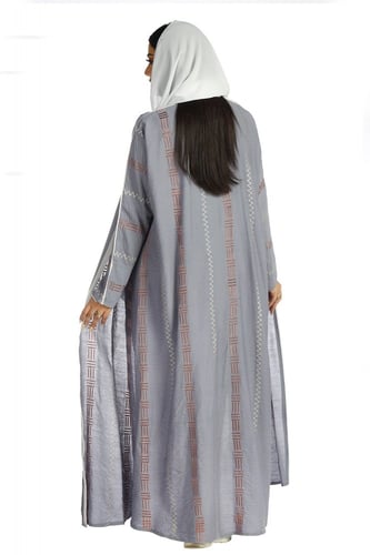 عباية نصف فراشة سماوي بتطريز منسوجة من الكريب السع...