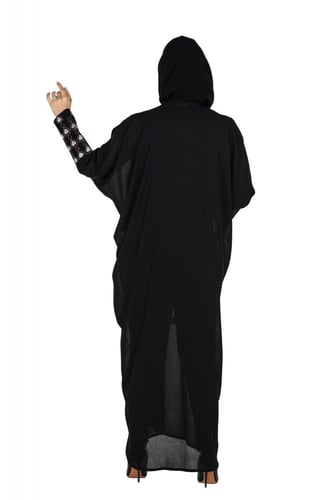 عباية نصف فراشة منسوجة من قماش الكريب الطايح مع طر...