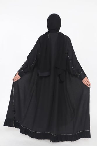 عباية منسوجه من الكريب السعودي الأصلي مع طرحتها