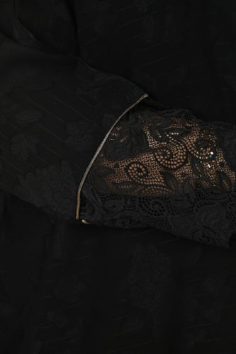 عباية فراشة منسوجة من القماش المشجر الناعم مع طرحت...