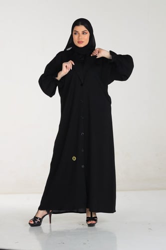 عباية قلاب منسوجة من قماش الكريب الطايح مع طرحتها