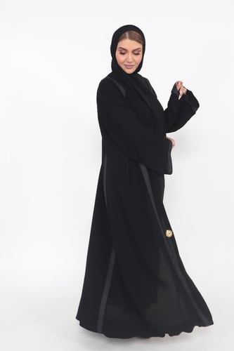 عباية قلاب منسوجة من القماش الملكي الفاخر مع طرحته...