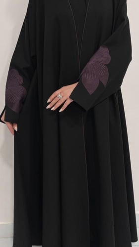 عبايه لوتس موف