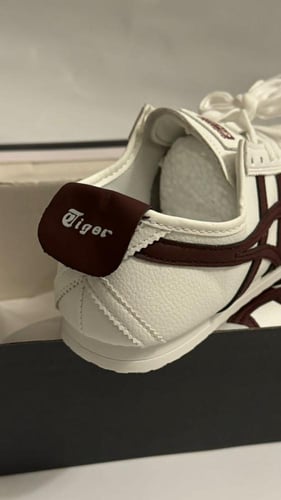 شوز كوبي تايقر بني ابيض