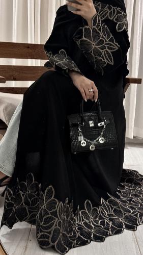 عبايه عنود ذهبي