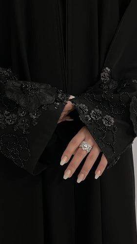 عبايه شيراز مع طرحه