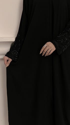 الهنوف قماش ملكي قصه عاديه طقطق (اسود )