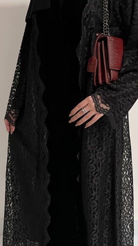 عبايه انوثه شتوي دانتيل ومخمل