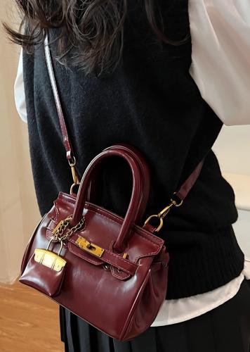 شنطه انيقه باكسسوار نحاسي